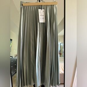 Zara | Midi pleated satin skirt